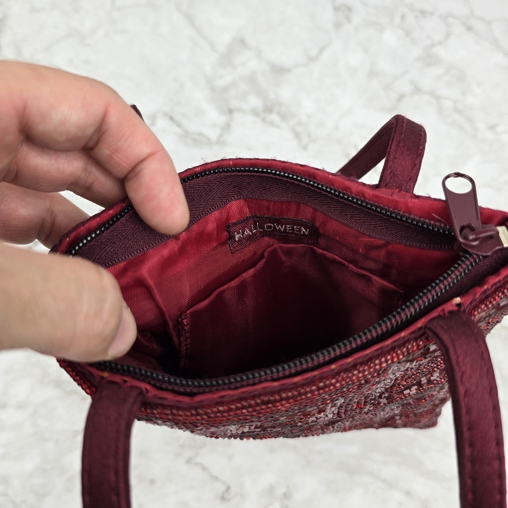Elegant Red Beaded Women's Bag - Picture 4 of 9